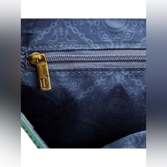 🎉HOST PIC🎉 🆕 LOUNGEFLY | HARRY POTTER FANTASTIC BEASTS BOOK CROSSBODY - Picture 2 of 8